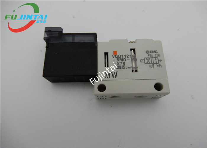 JUKI 750 760 Juki Makine Parçaları 4 Yollu Elektromanyetik Vana PV140507000 VQD1121W-5MO-C4-X8B